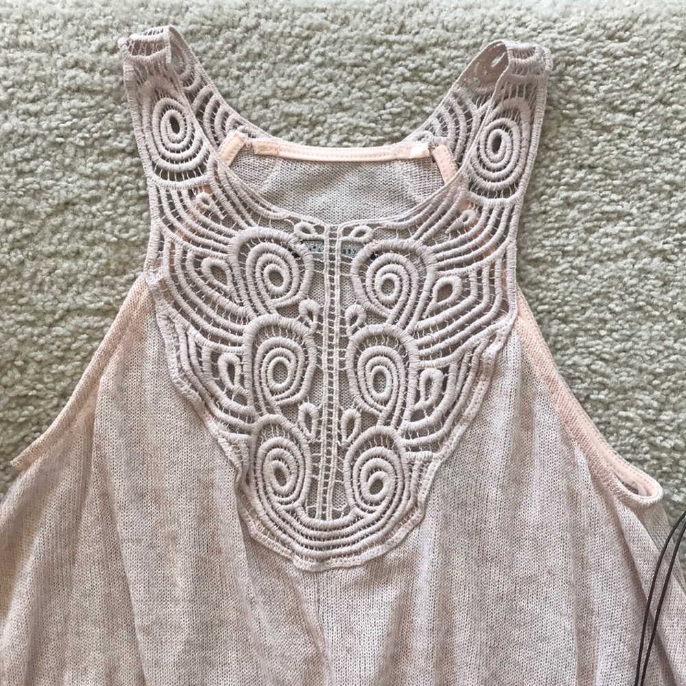 ❤️1 LARGE❤️Crochet Back Tank - Picture 6 of 6